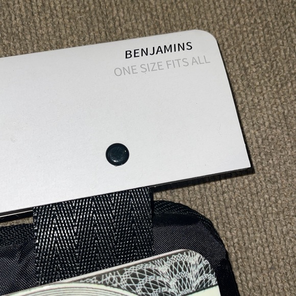 New ADIDAS “Benjamins” Next Level Football Backplate! 💰💰💲💲 - Picture 5 of 7
